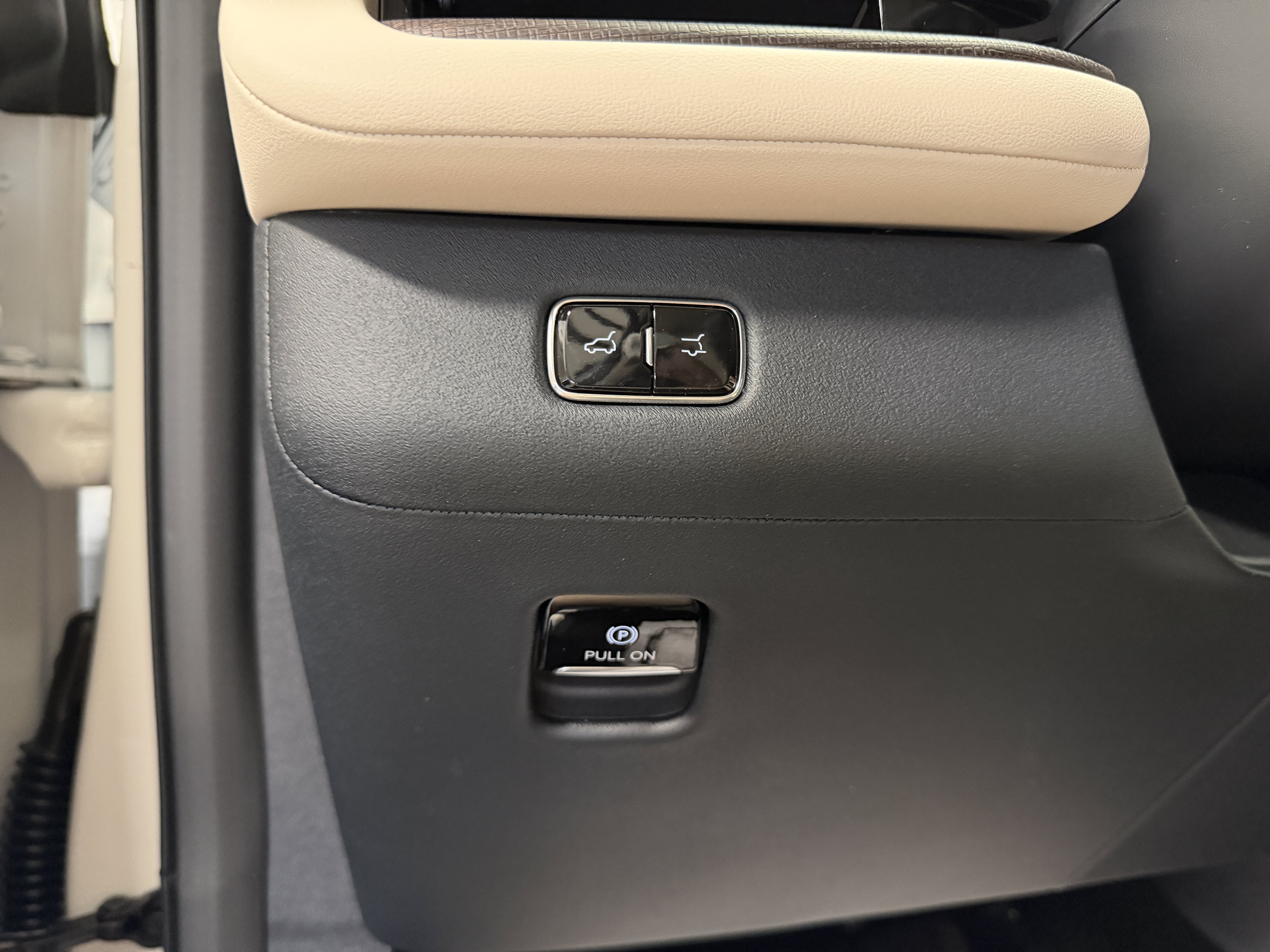 New 2027 Lincoln Navigator Reserve w/ Jet Appearance Package AWD/4WD image 19
