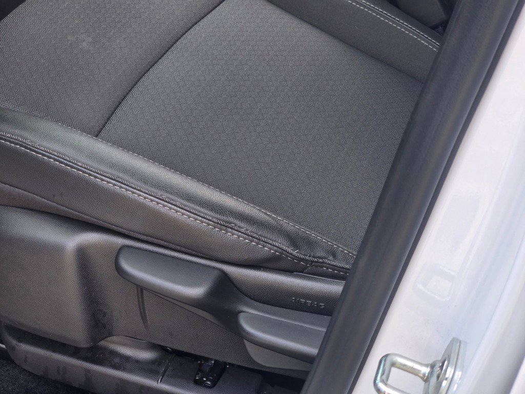 Certified 2025 Buick Encore GX Preferred FWD image 22