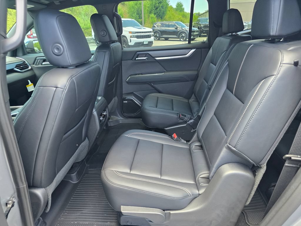 New 2026 GMC Acadia Elevation w/ Black Edition FWD image 12