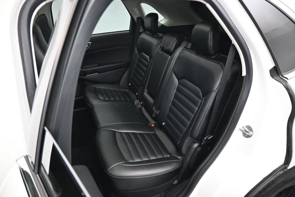 Certified 2023 Ford Edge SEL w/ Convenience Package AWD/4WD image 13