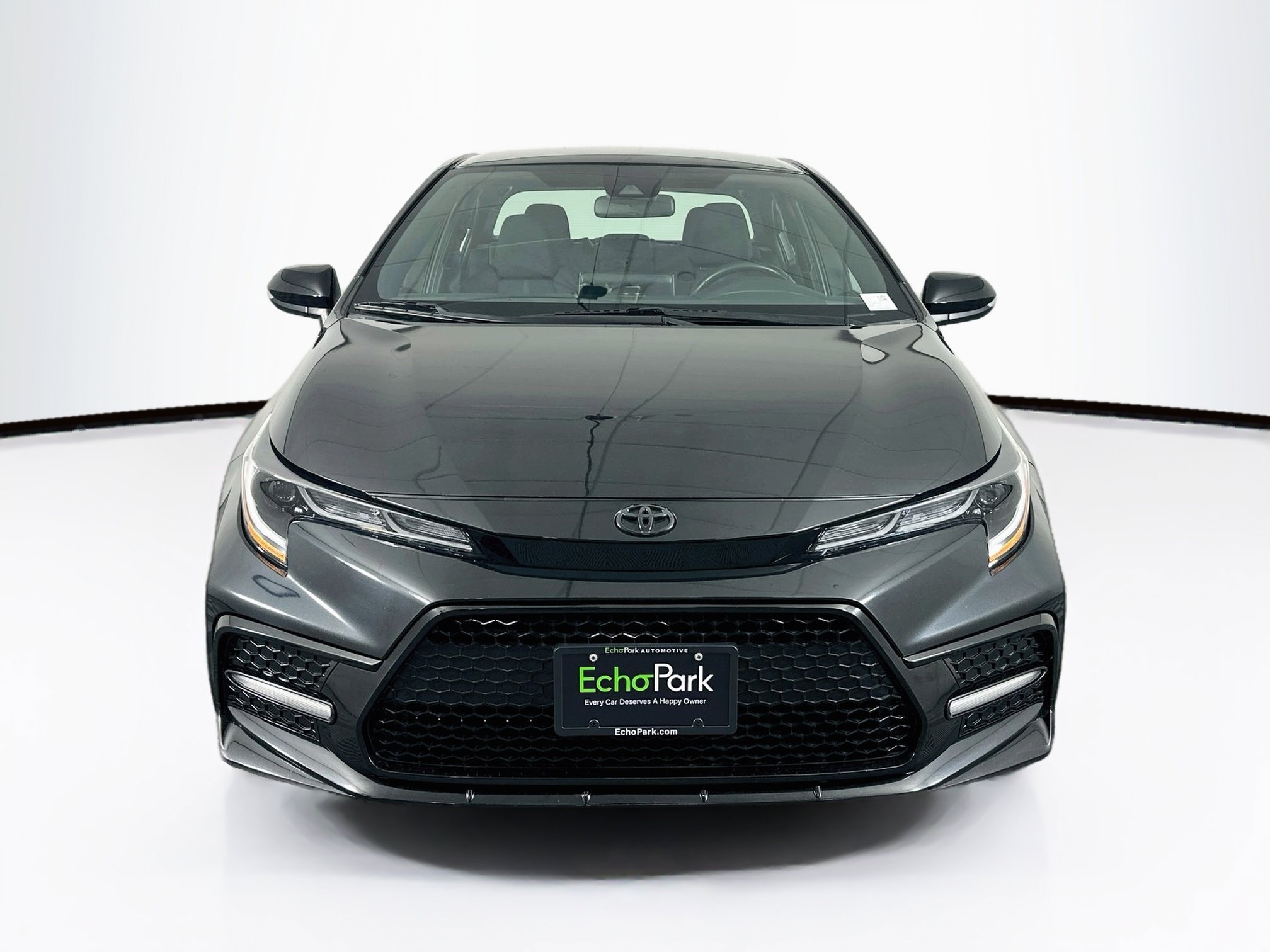 Used 2021 Toyota Corolla SE w/ Carpet Mat Package (TMS) FWD image 2
