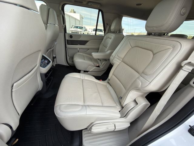 Used 2018 Lincoln Navigator Reserve w/ Technology Package image 27