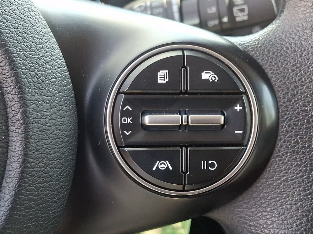 Used 2023 Kia Soul LX w/ Option Group 015 FWD image 21