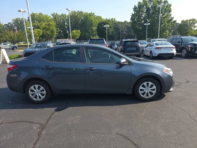 Used 2015 Toyota Corolla LE FWD image 5