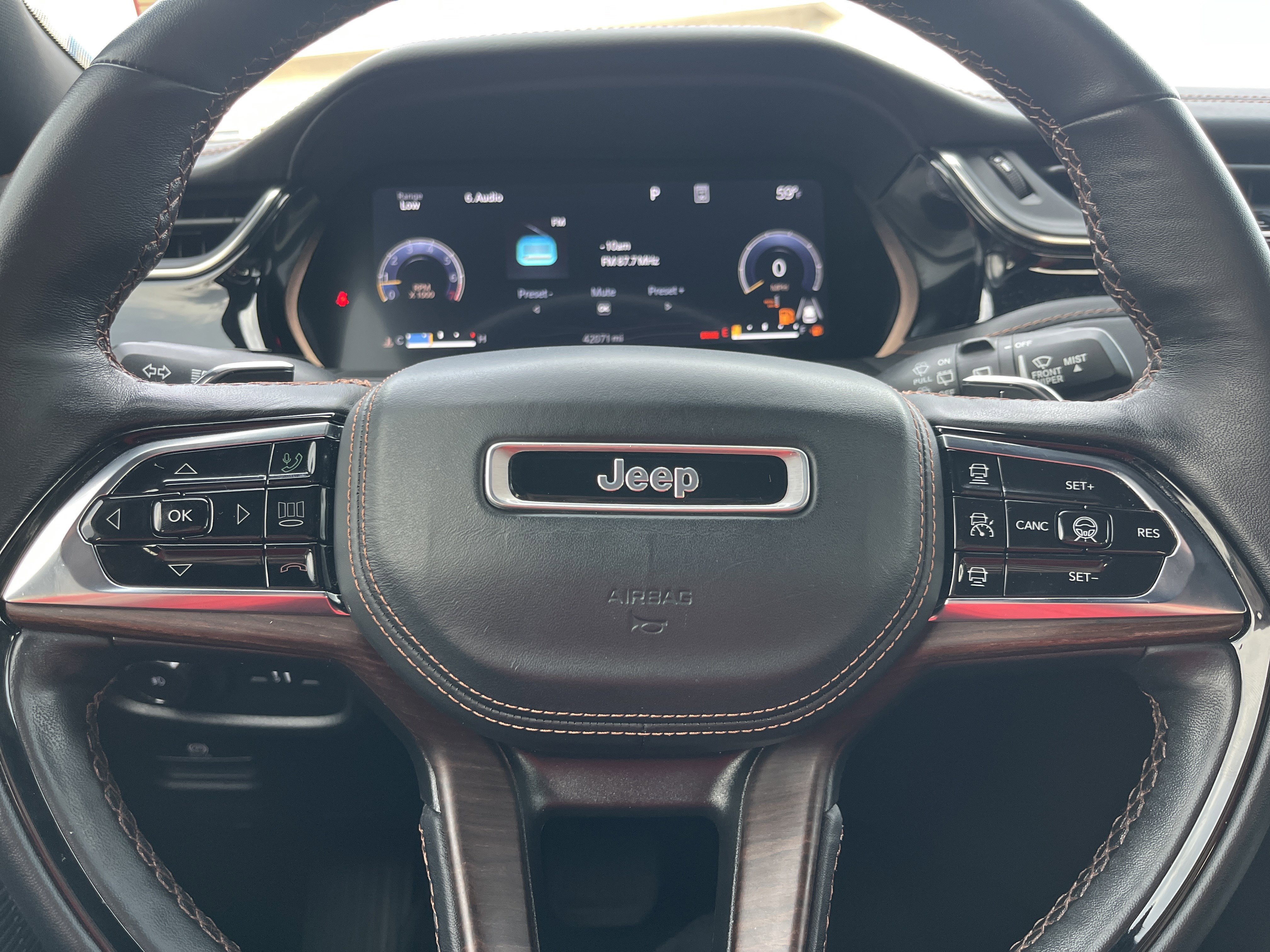 Used 2023 Jeep Grand Cherokee Summit w/ Adv Protech Group IV image 12