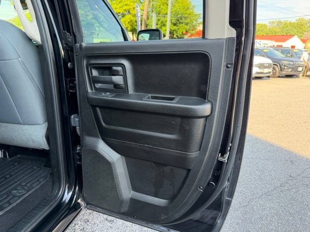 Used 2019 RAM 1500 Express AWD/4WD image 18