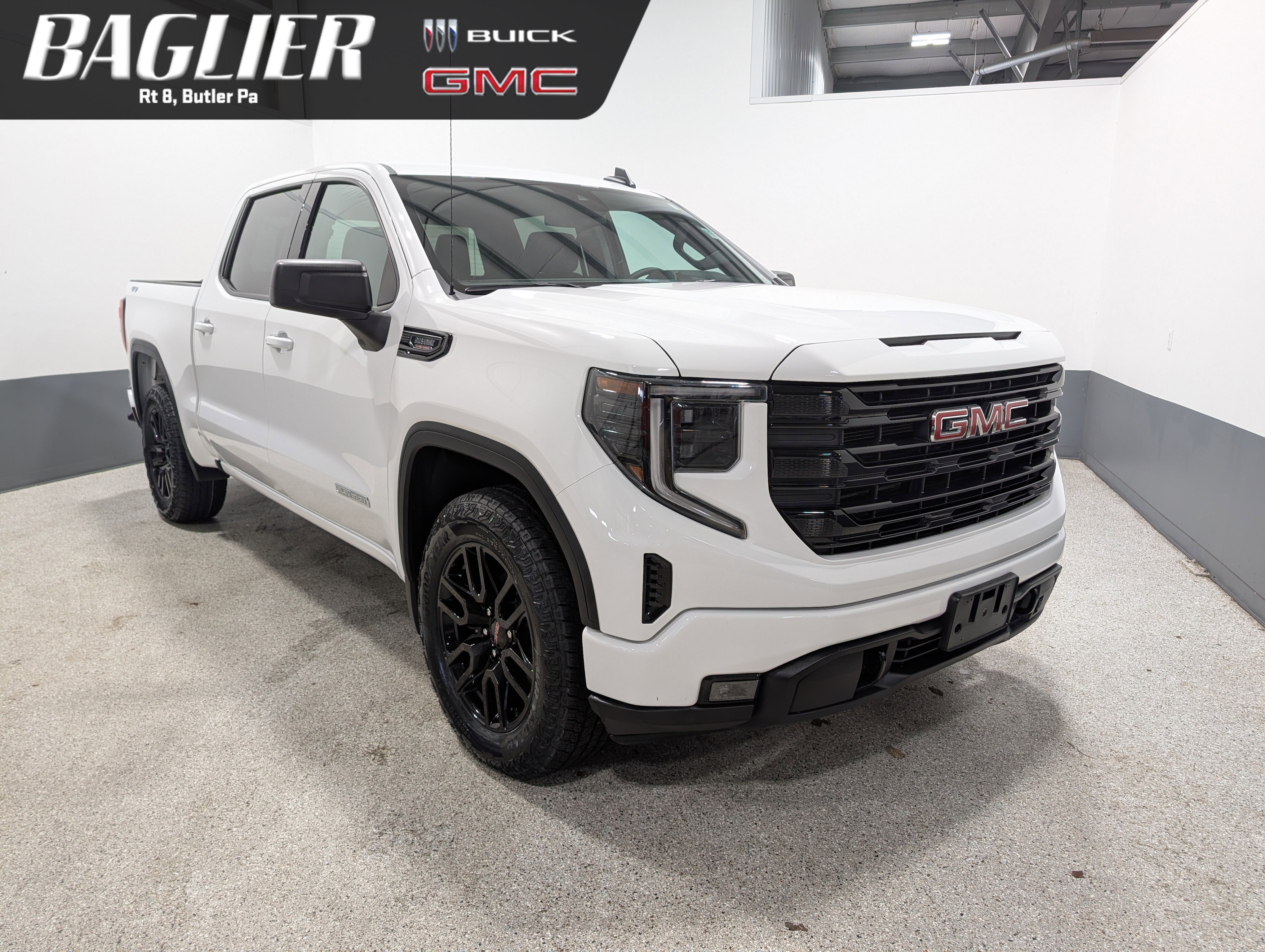 Used 2025 GMC Sierra 1500 Elevation AWD/4WD image 1