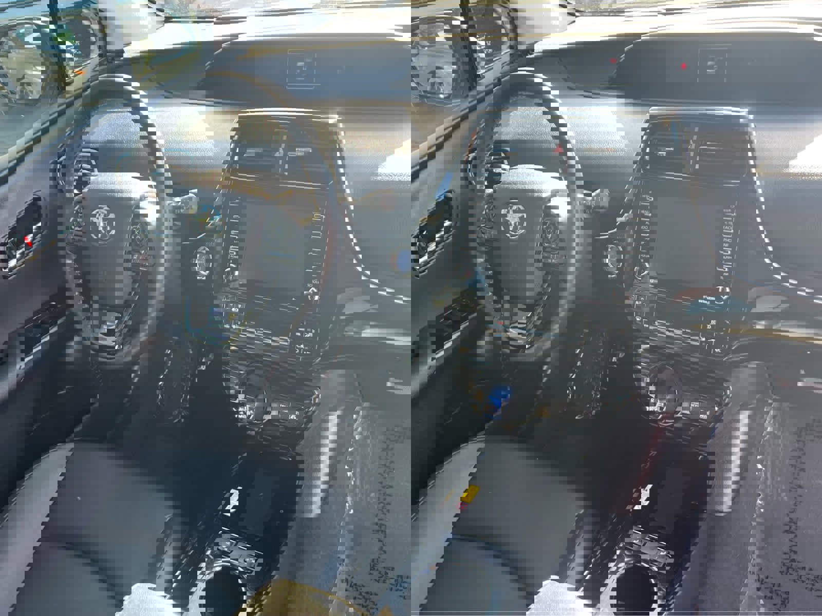 Used 2022 Toyota Prius XLE w/ Advanced Technology Package image 20