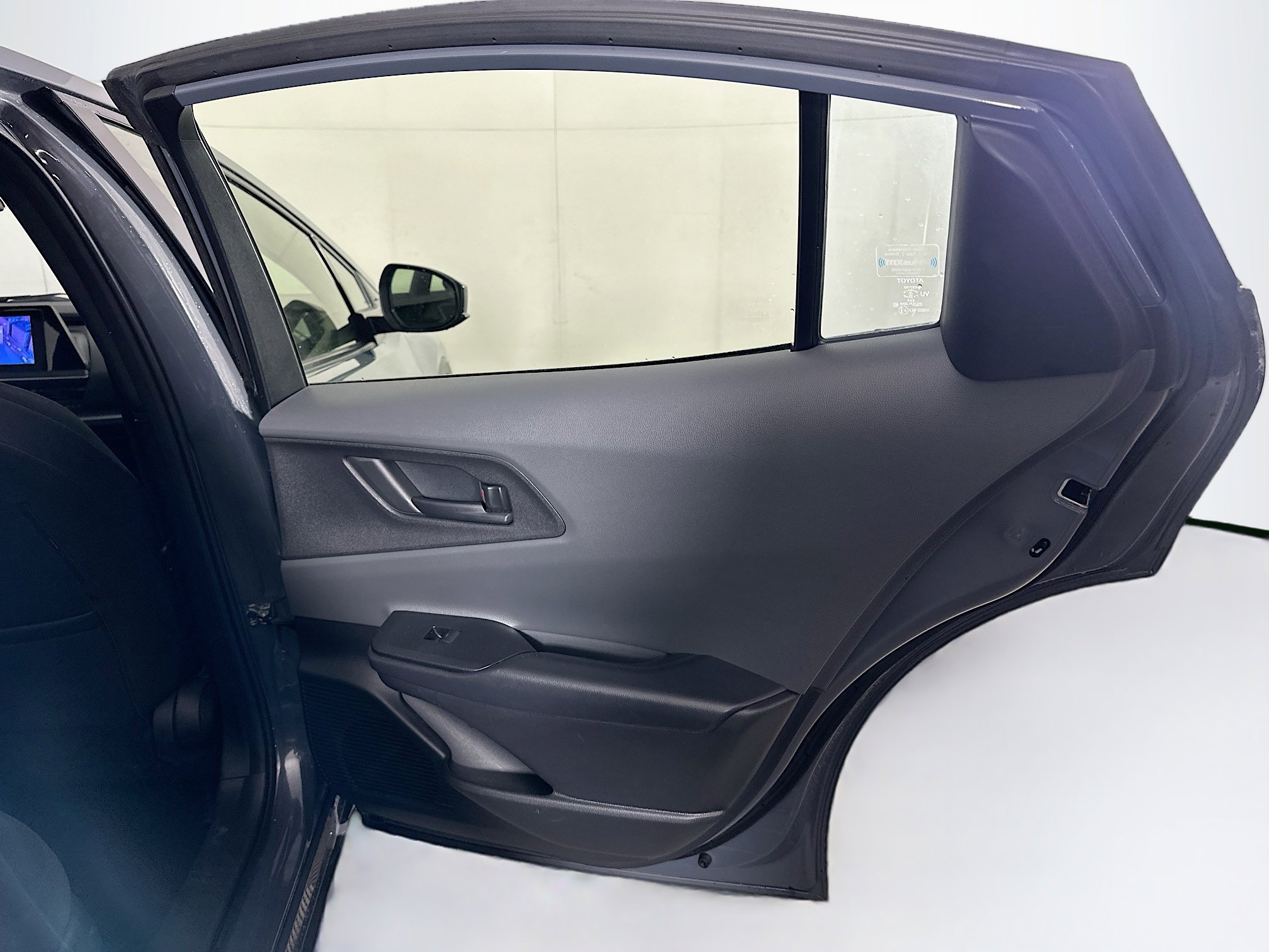 Used 2023 Toyota Prius LE image 28