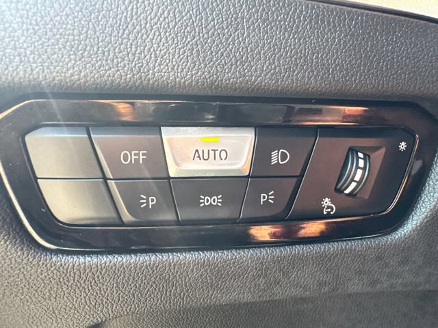 Used 2025 BMW 330i xDrive Sedan AWD/4WD image 26