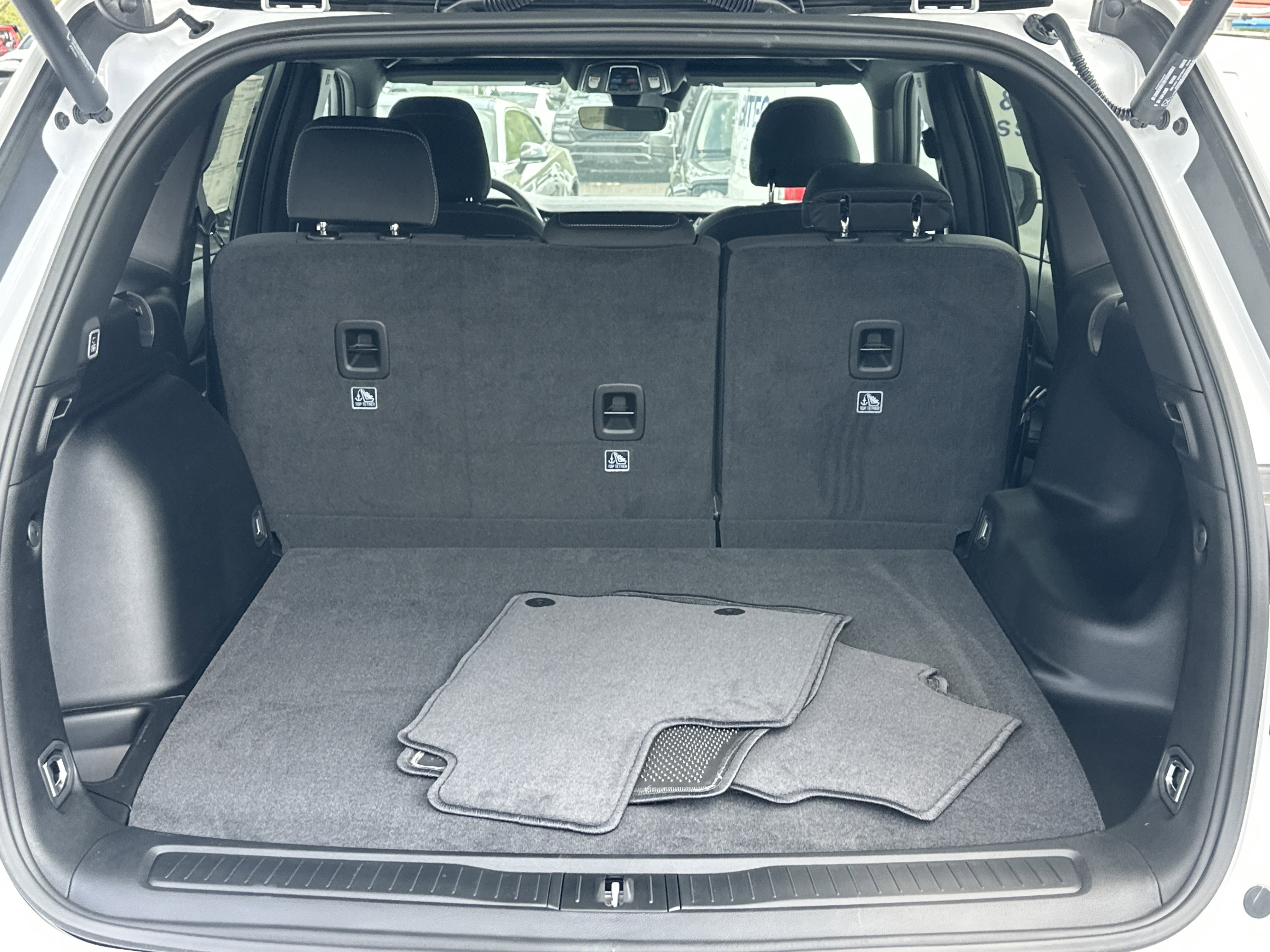 New 2026 Jeep Grand Cherokee Laredo AWD/4WD image 13