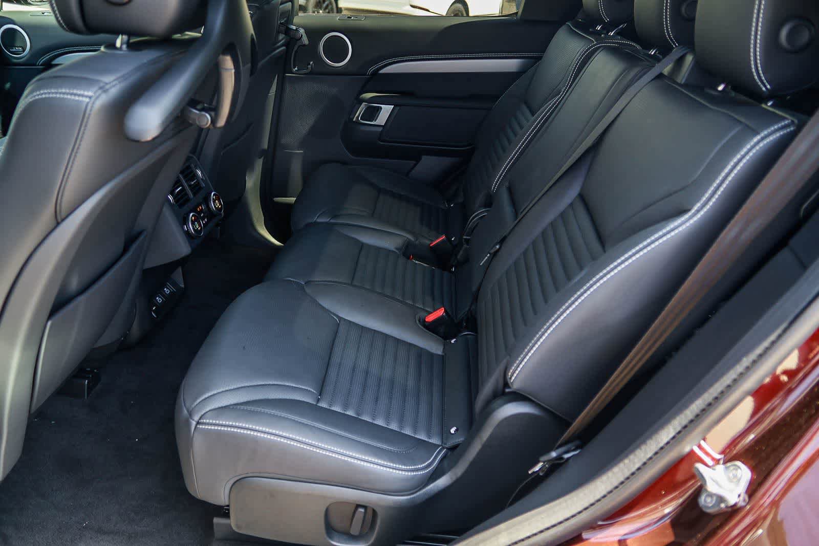 New 2026 Land Rover Discovery Limited Edition AWD/4WD image 18