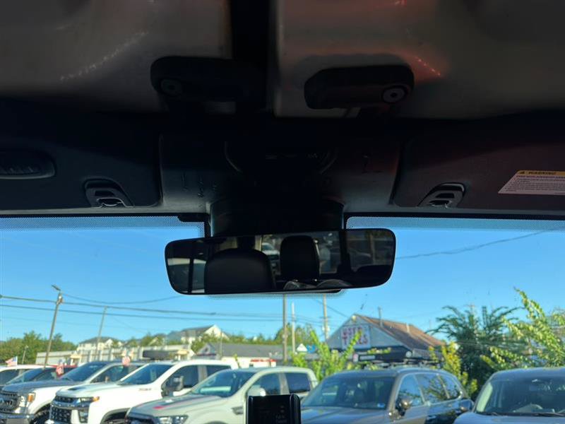 Used 2020 Jeep Gladiator Rubicon AWD/4WD image 17