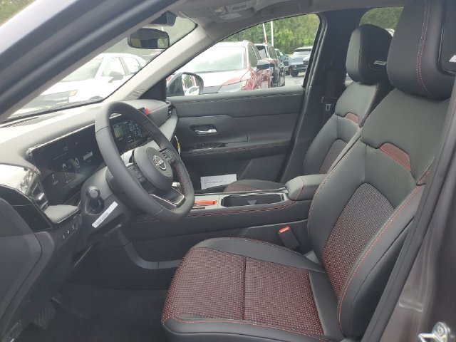 New 2027 Nissan Kicks SR w/ SR Premium Package FWD image 12