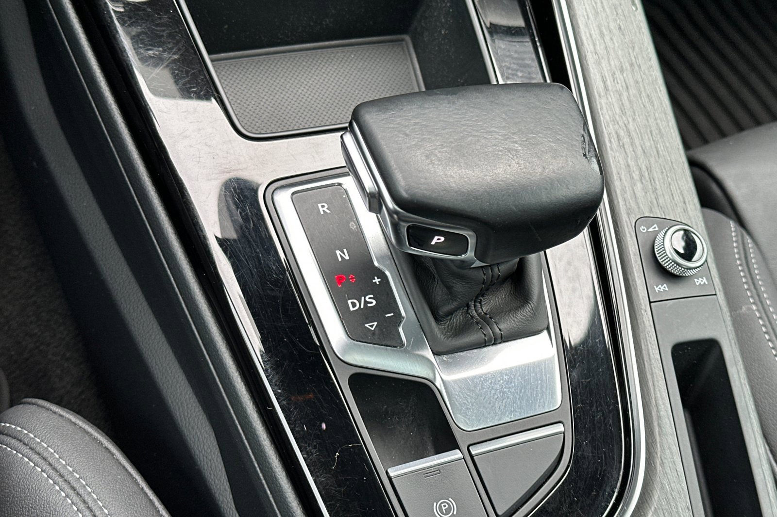 Used 2020 Audi A4 2.0T Premium w/ Convenience Package image 22