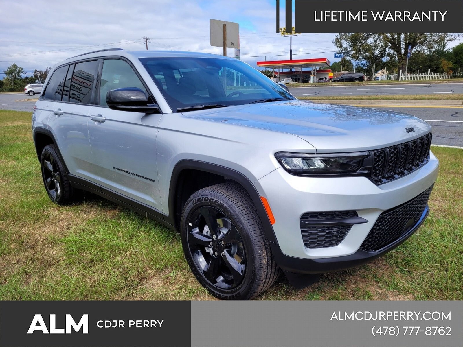 New 2025 Jeep Grand Cherokee 4WD image 16