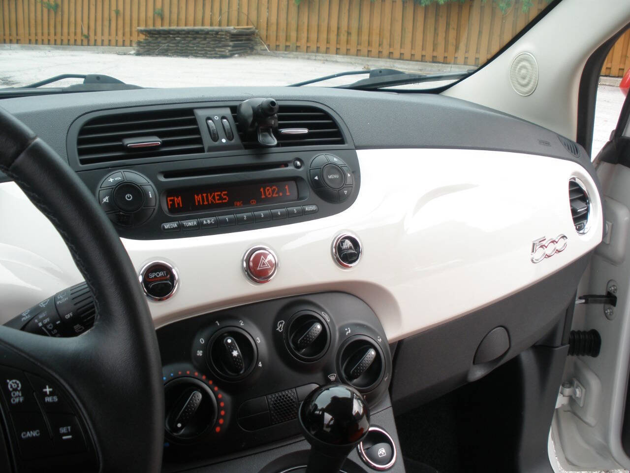 Used 2015 FIAT 500 Pop image 32