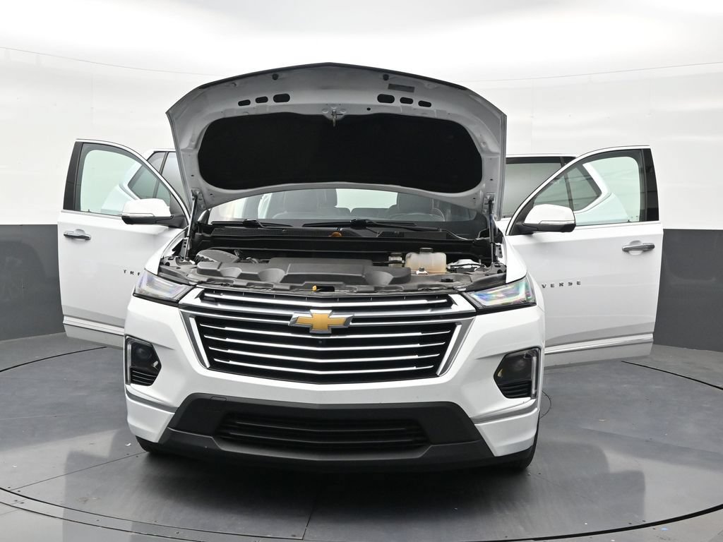 Used 2023 Chevrolet Traverse Premier FWD image 32