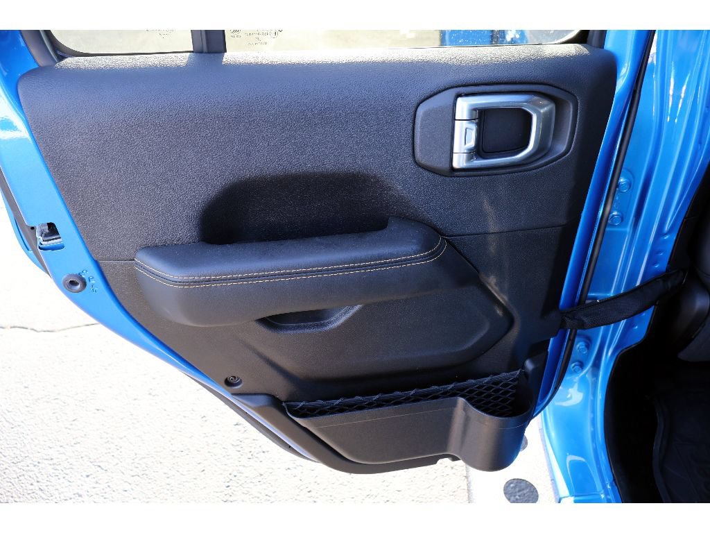 Used 2024 Jeep Wrangler Unlimited Sahara w/ Technology Group AWD/4WD image 22