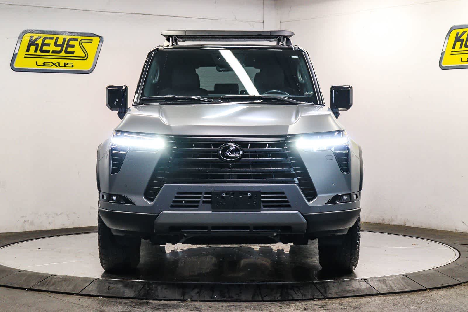Used 2024 Lexus GX 550 AWD/4WD image 6