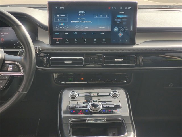 Certified 2023 Lincoln Nautilus Reserve image 33