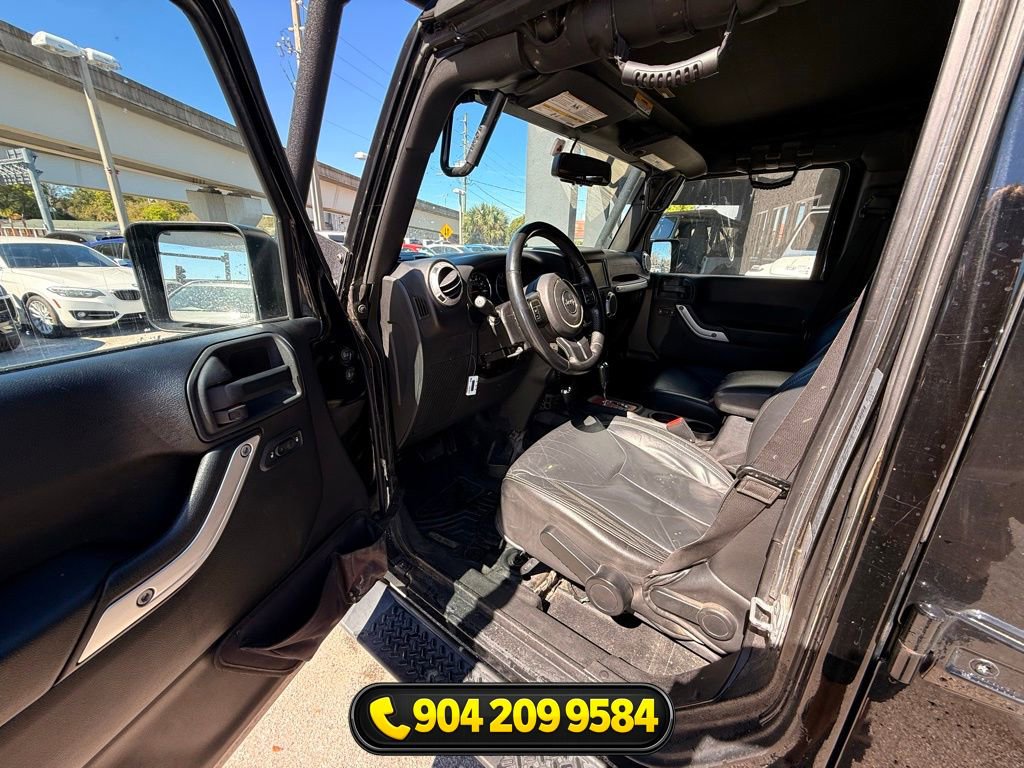 Used 2015 Jeep Wrangler Unlimited Sahara AWD/4WD image 19