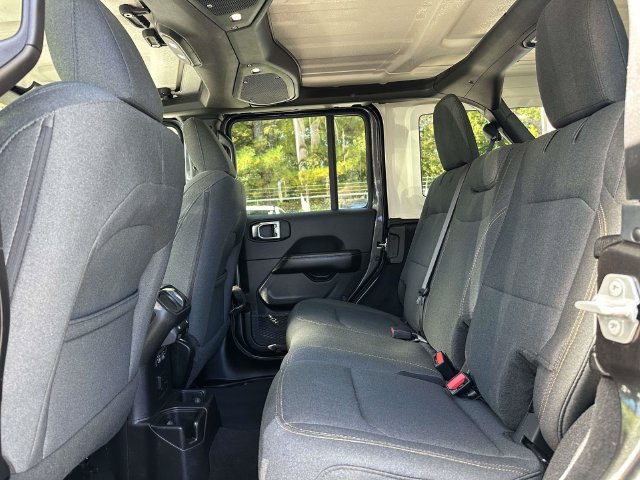 Certified 2025 Jeep Wrangler Unlimited Sahara AWD/4WD image 19