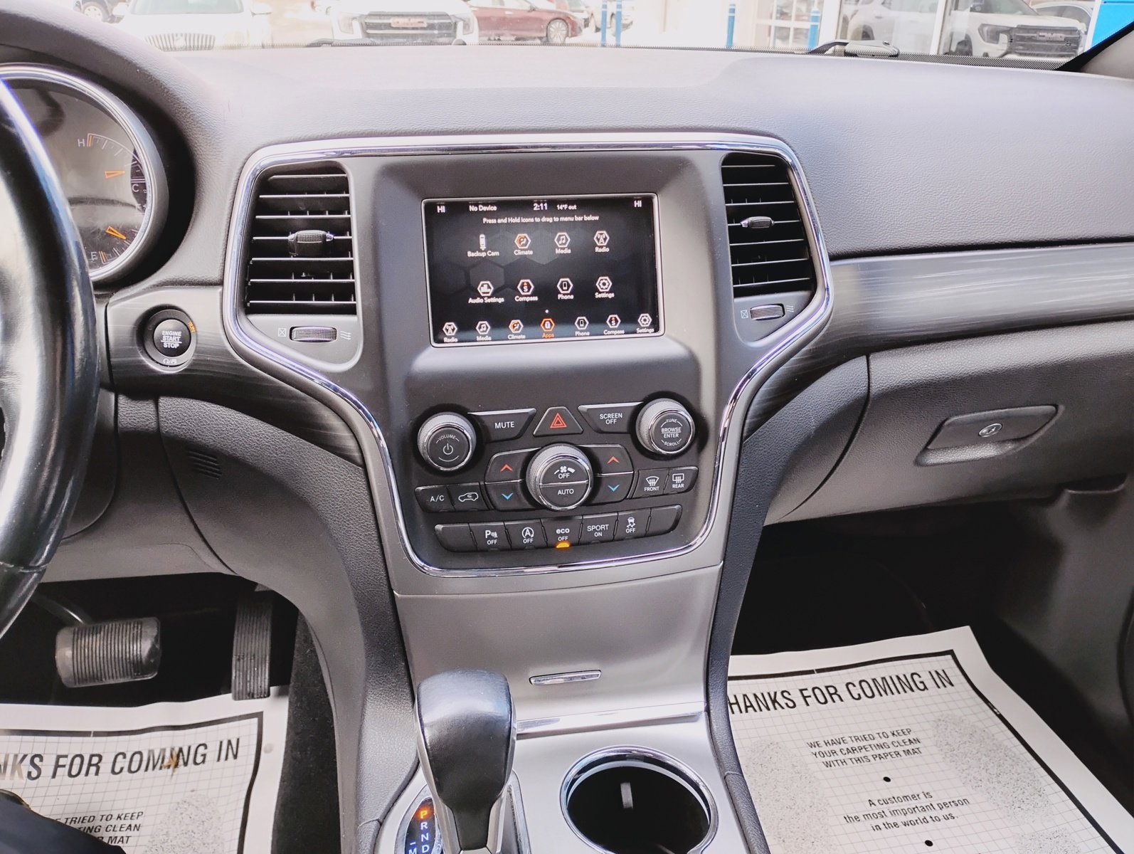 Used 2020 Jeep Grand Cherokee Laredo image 8