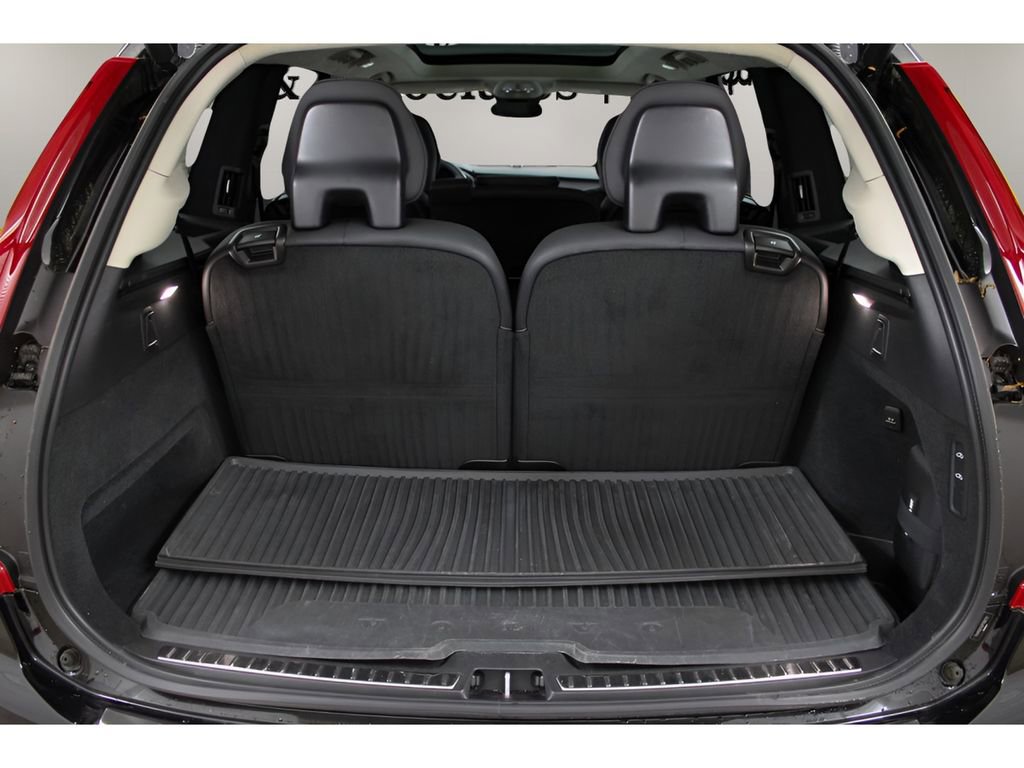 Used 2023 Volvo XC90 B6 Ultimate w/ Lounge Package image 40