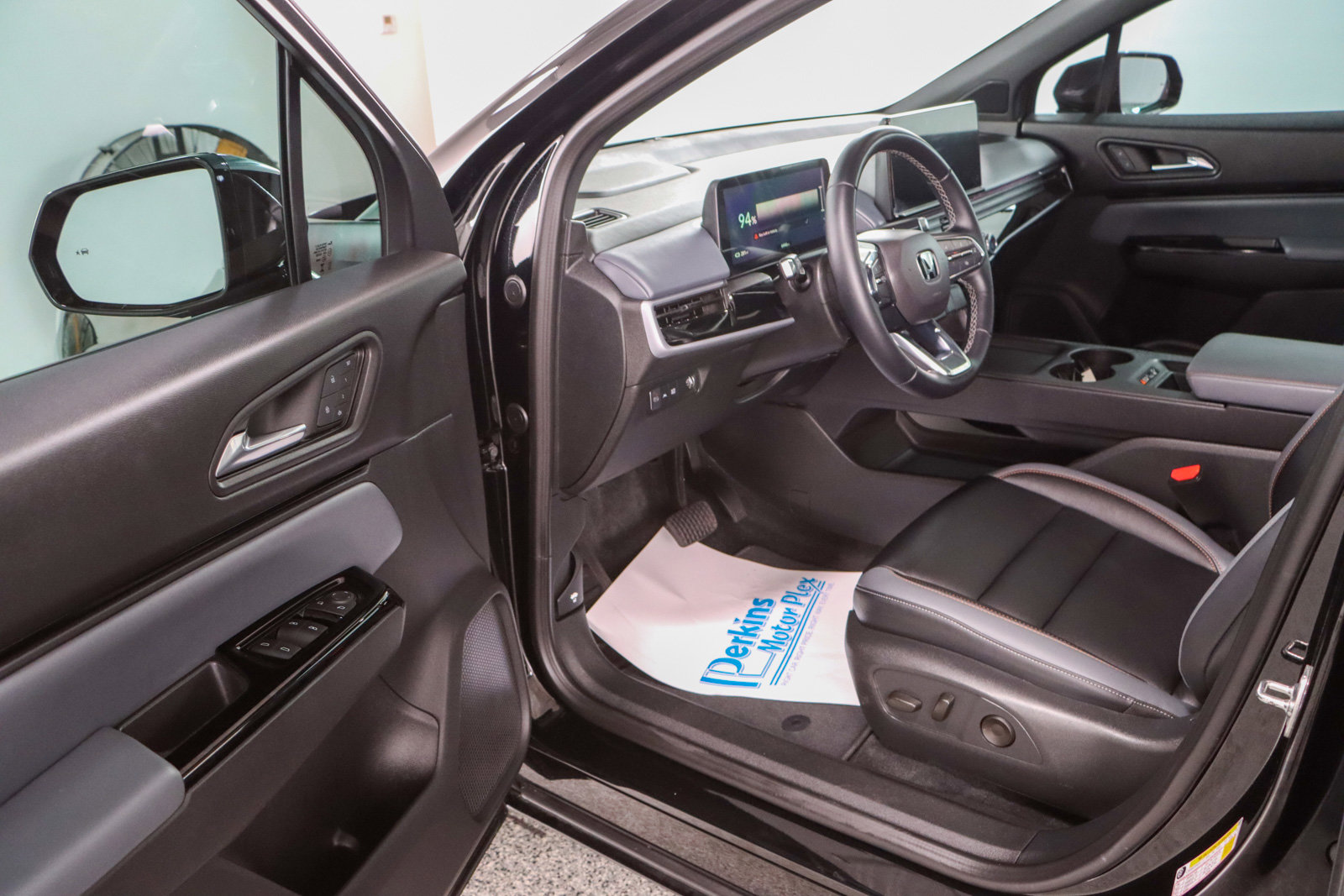 Used 2024 Honda Prologue Touring image 3