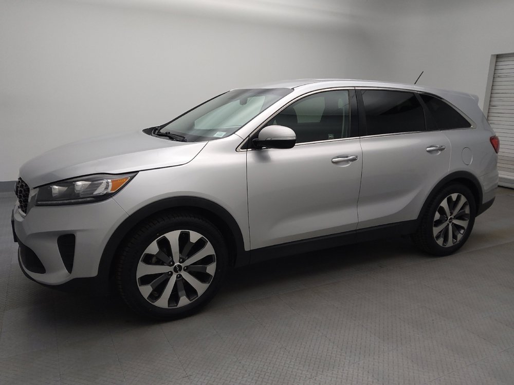 Used 2020 Kia Sorento LX image 2