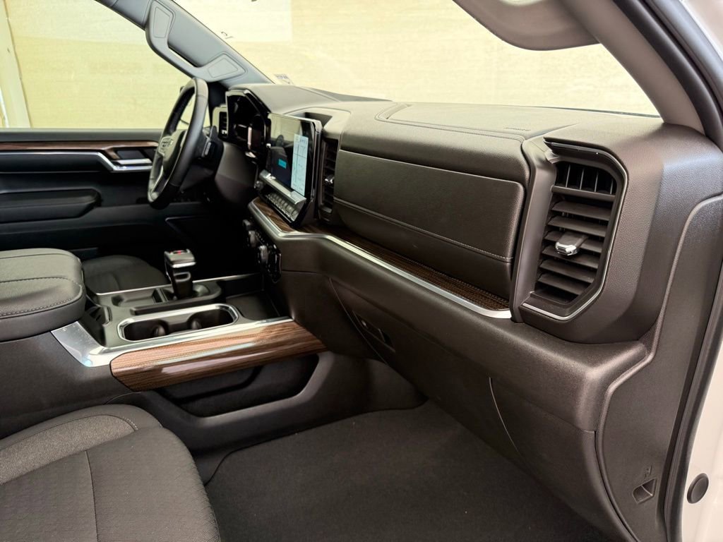 Used 2024 Chevrolet Silverado 1500 RST image 13