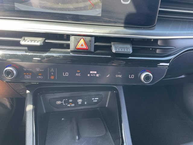 Used 2025 Kia K5 GT-Line w/ GT-Line Premium Package AWD/4WD image 32