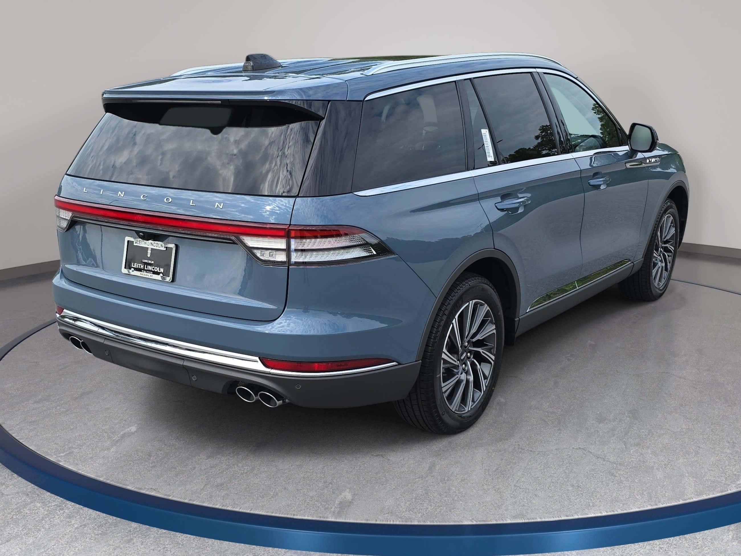 New 2026 Lincoln Aviator AWD image 5
