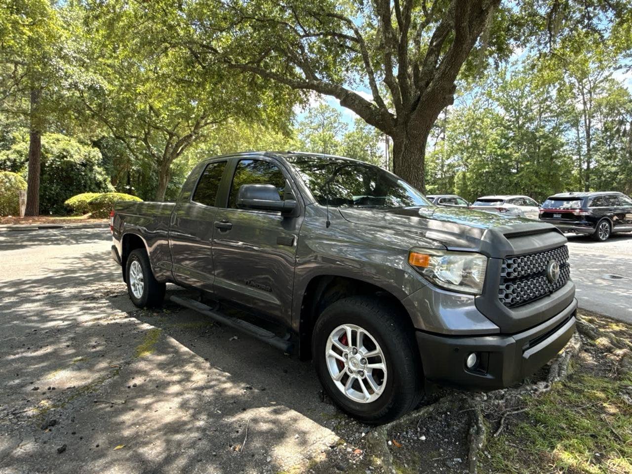 Used 2019 Toyota Tundra SR5 w/ SR5 Upgrade Package RWD image 9