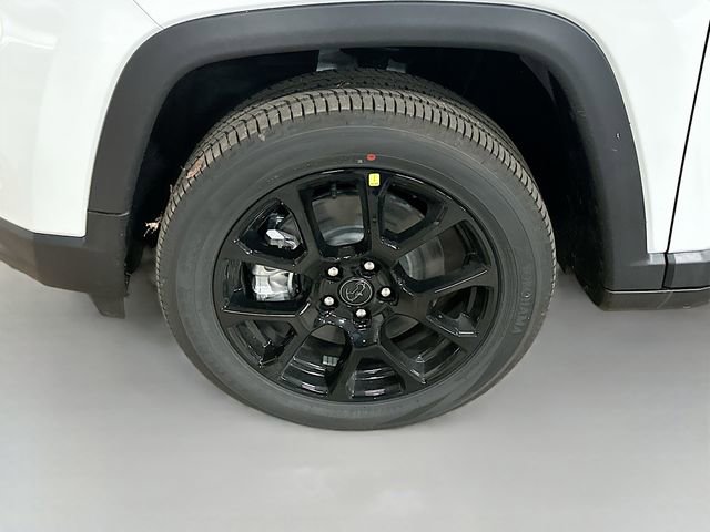 New 2026 Jeep Compass Latitude image 32