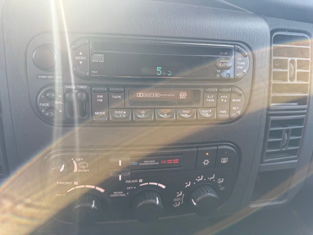 Used 2003 Dodge Durango SLT image 21