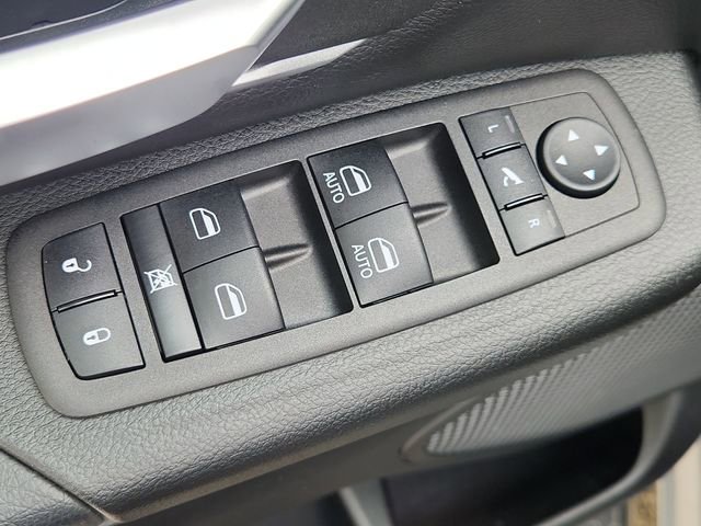 Used 2023 RAM 1500 Lone Star AWD/4WD image 23