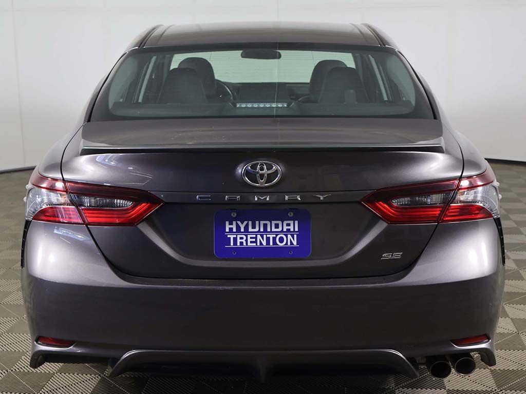 Used 2024 Toyota Camry SE FWD image 12
