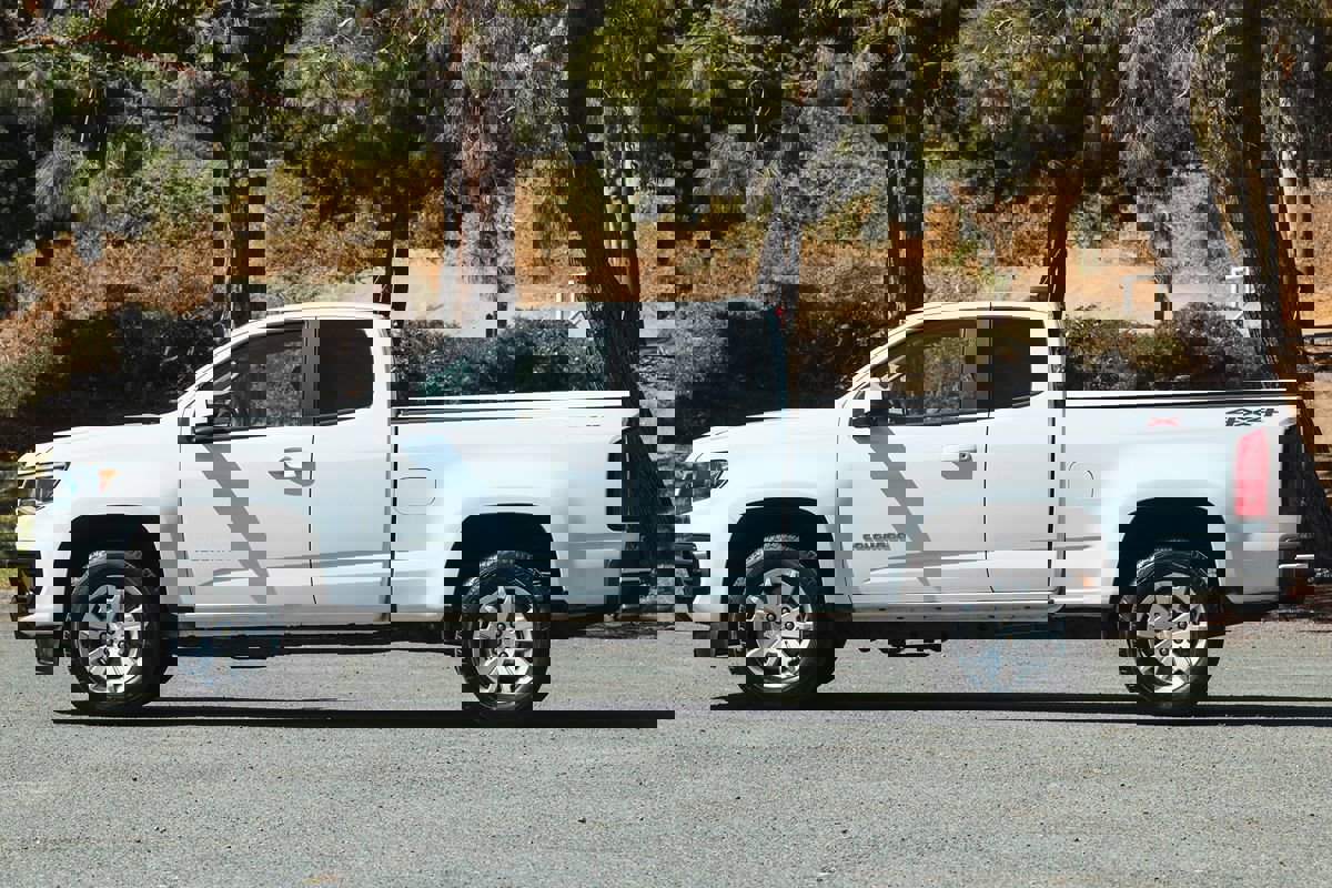 Used 2021 Chevrolet Colorado LT w/ Fleet Safety Package image 2