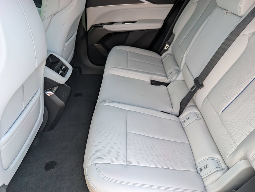 New 2026 Cadillac Lyriq Sport AWD/4WD image 17