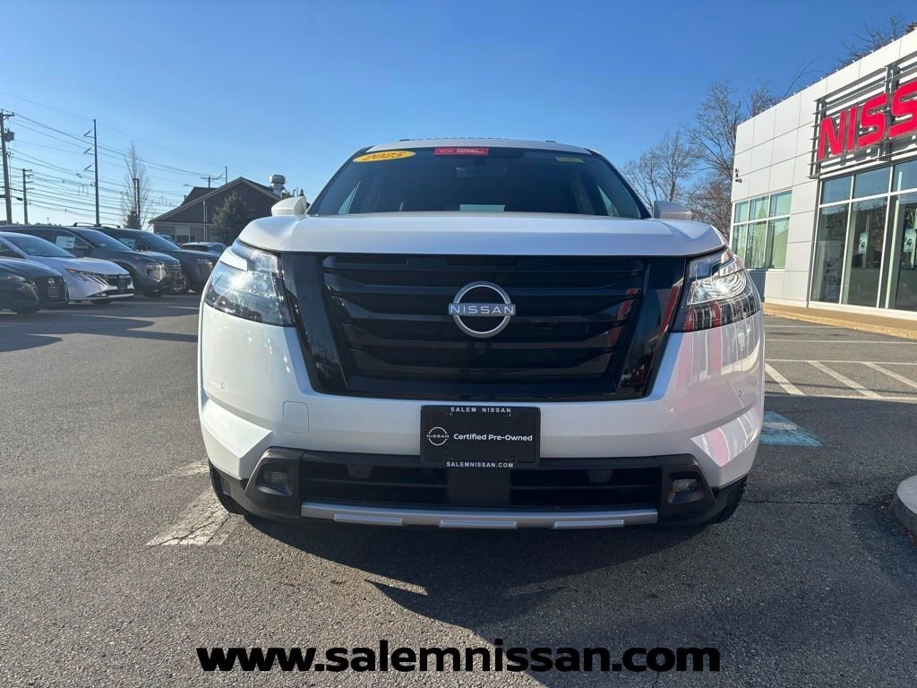 Certified 2025 Nissan Pathfinder SL w/ Lighting Package (N92) AWD/4WD image 2