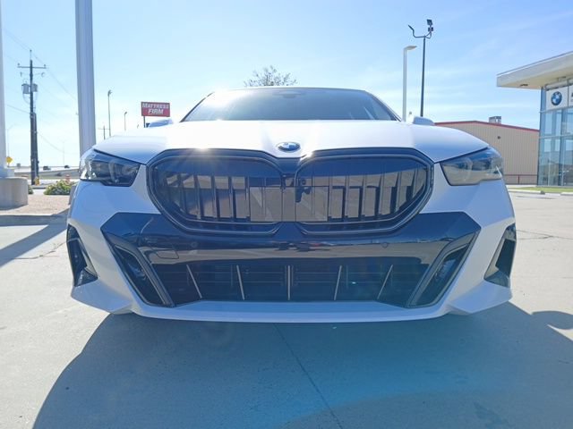 New 2026 BMW 530i w/ M Sport Package RWD image 2