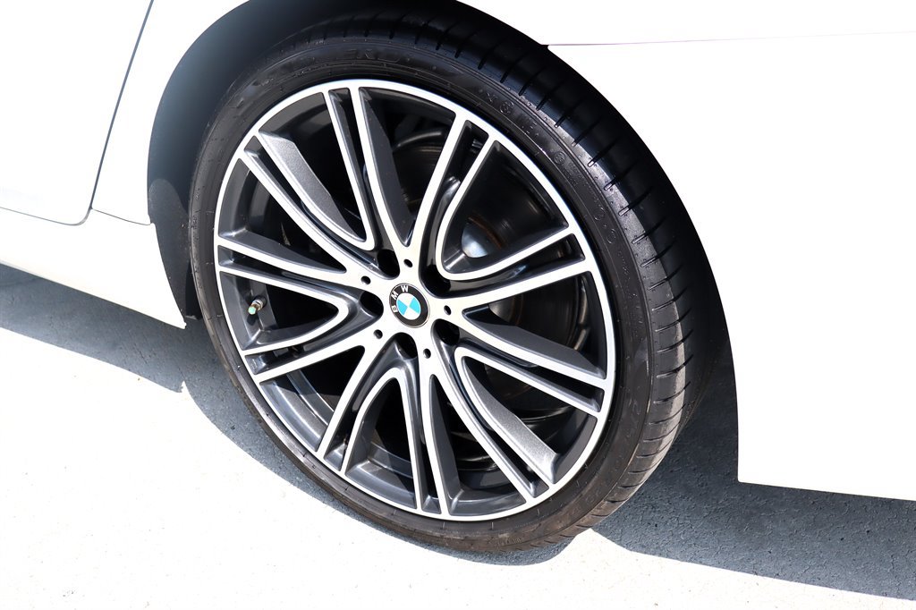 Used 2018 BMW 540i RWD image 16