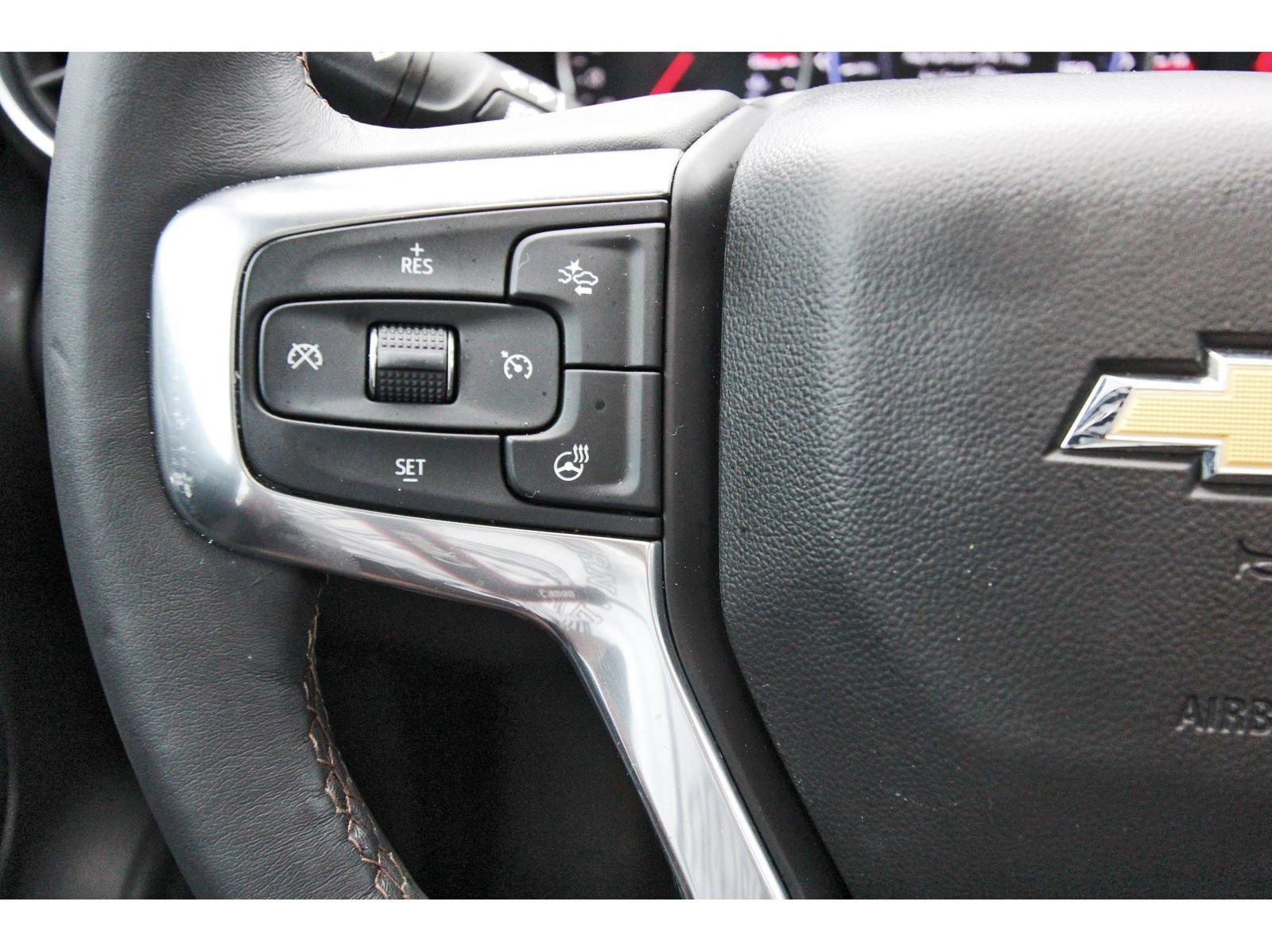 Used 2022 Chevrolet Blazer Premier w/ Enhanced Convenience Package FWD image 19