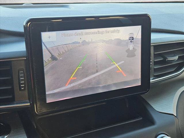 Used 2020 Ford Explorer XLT w/ Equipment Group 202A image 14