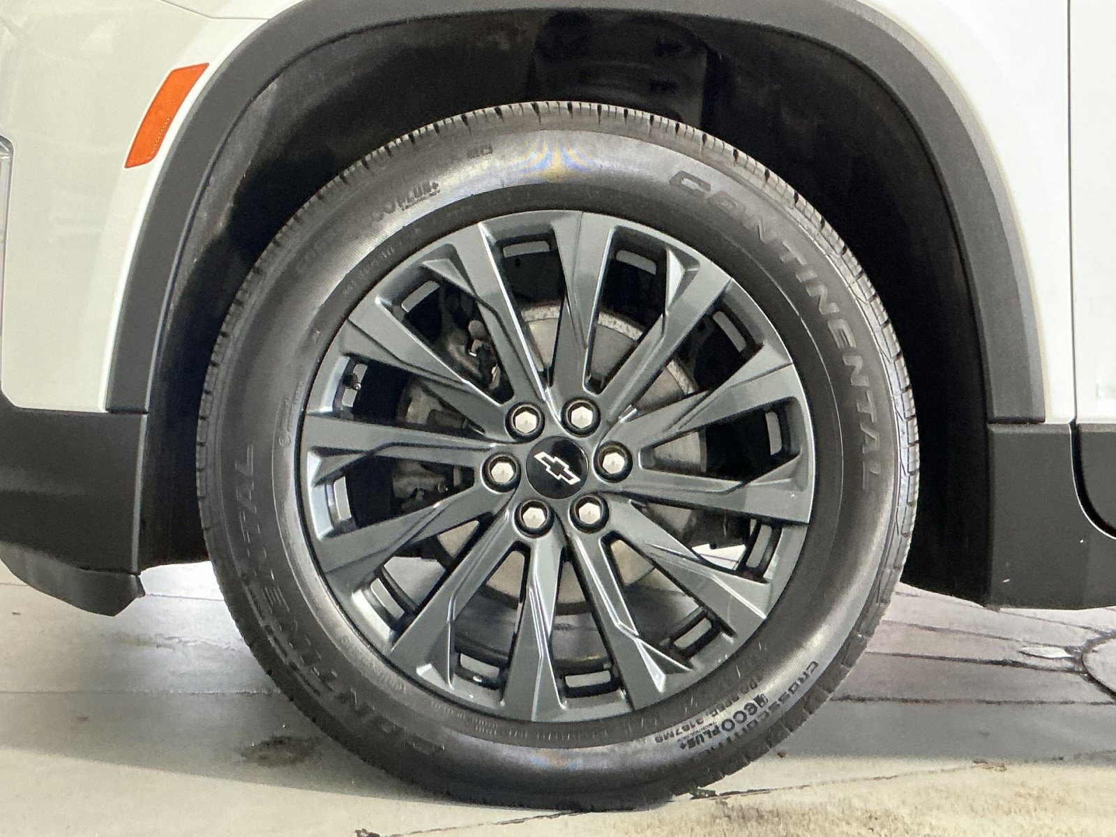 Used 2023 Chevrolet Traverse RS AWD/4WD image 13