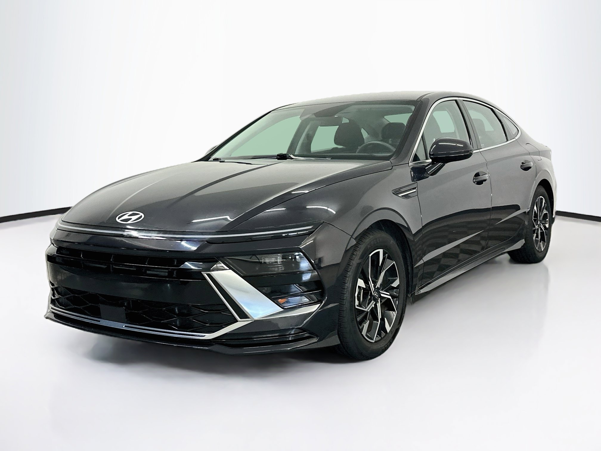 Used 2025 Hyundai Sonata SEL AWD/4WD image 3