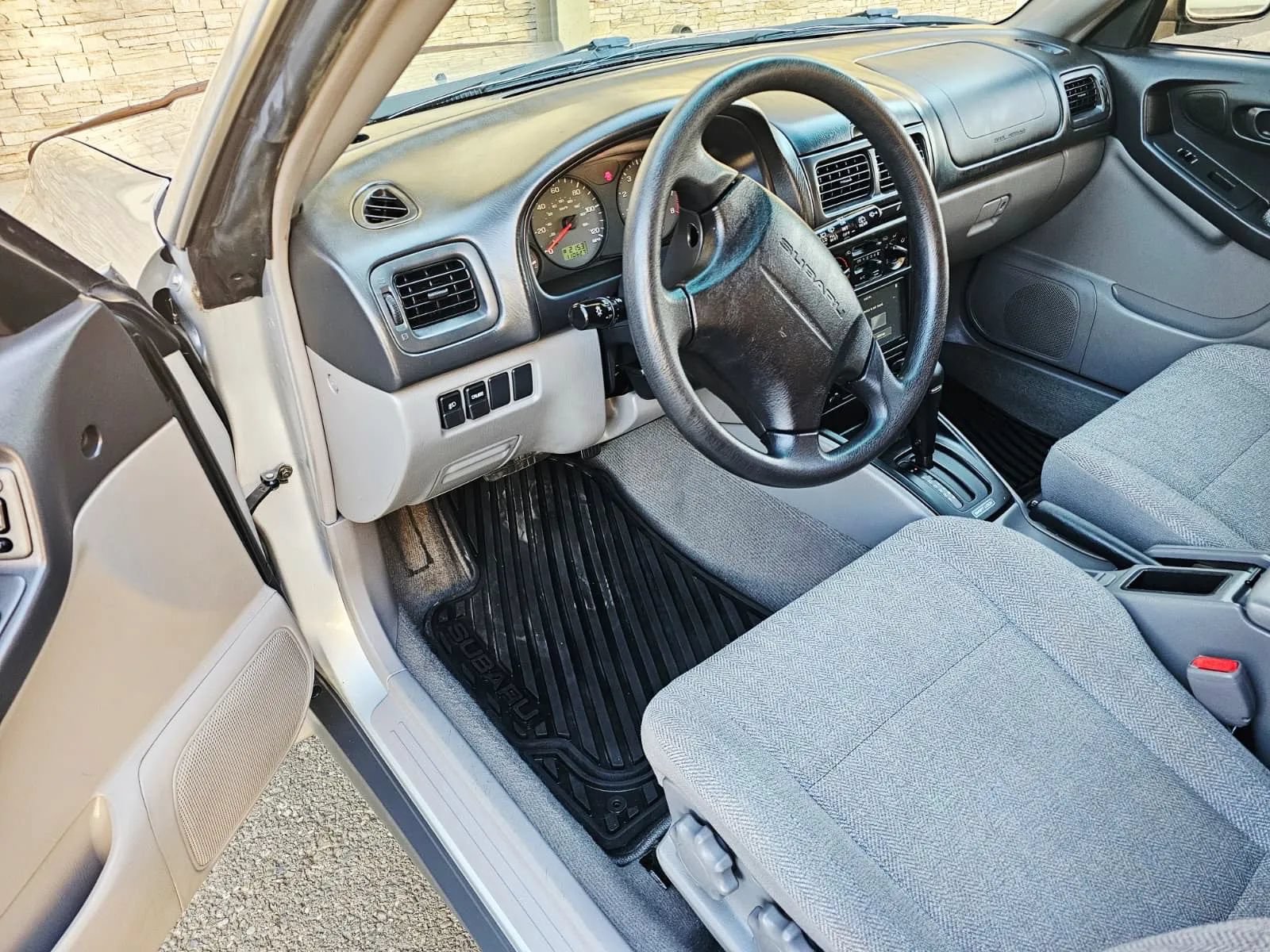 Used 2002 Subaru Forester L AWD/4WD image 9