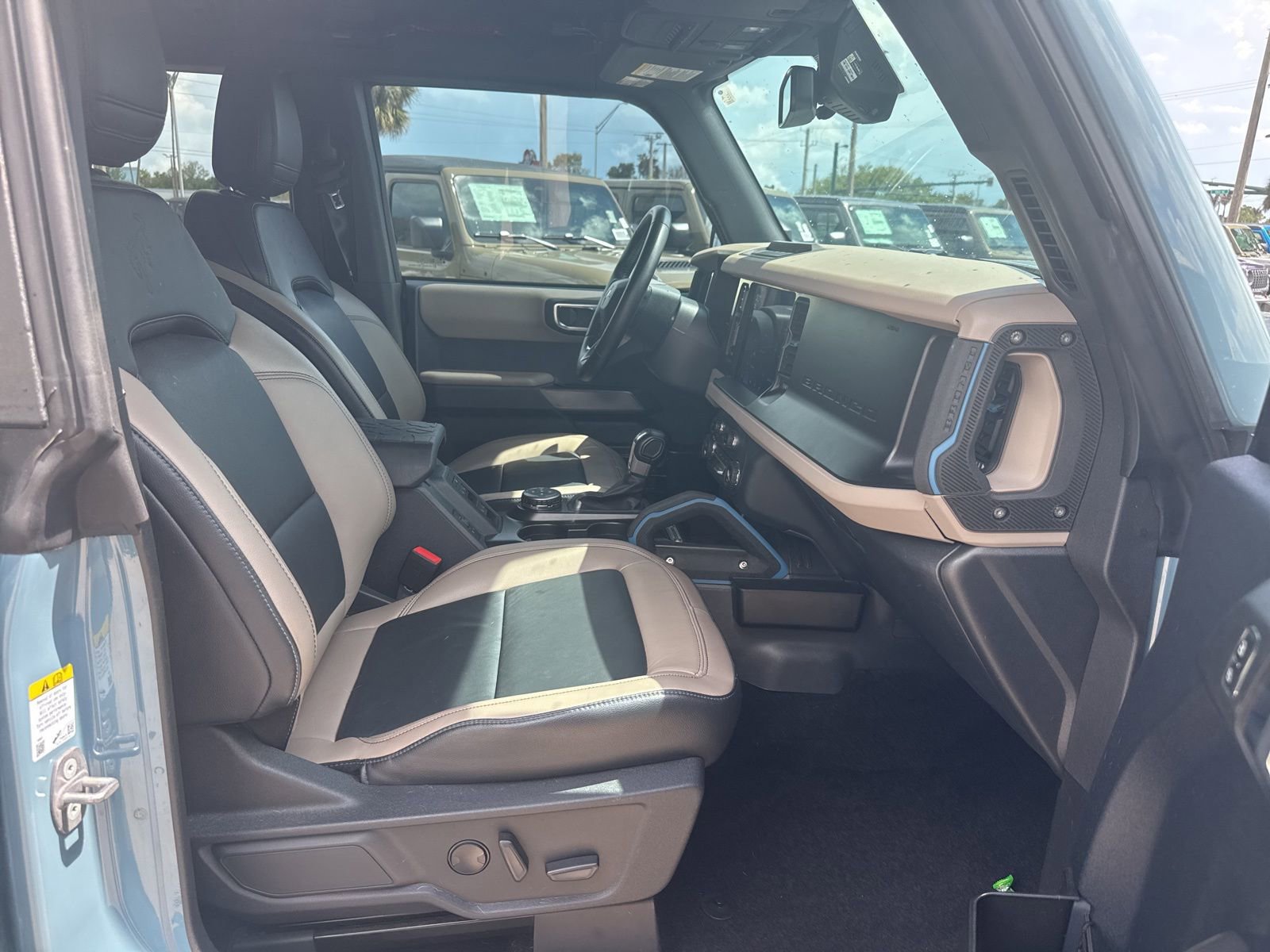 Used 2023 Ford Bronco Wildtrak image 9